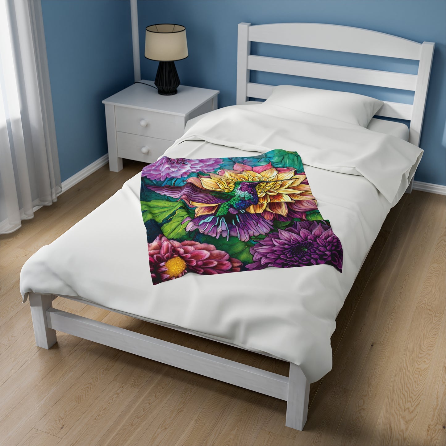 Vibrant Floral Design with Hummingbird and Dahlia Perfect Gift for Gardeners and Nature Lovers Plush Blanket